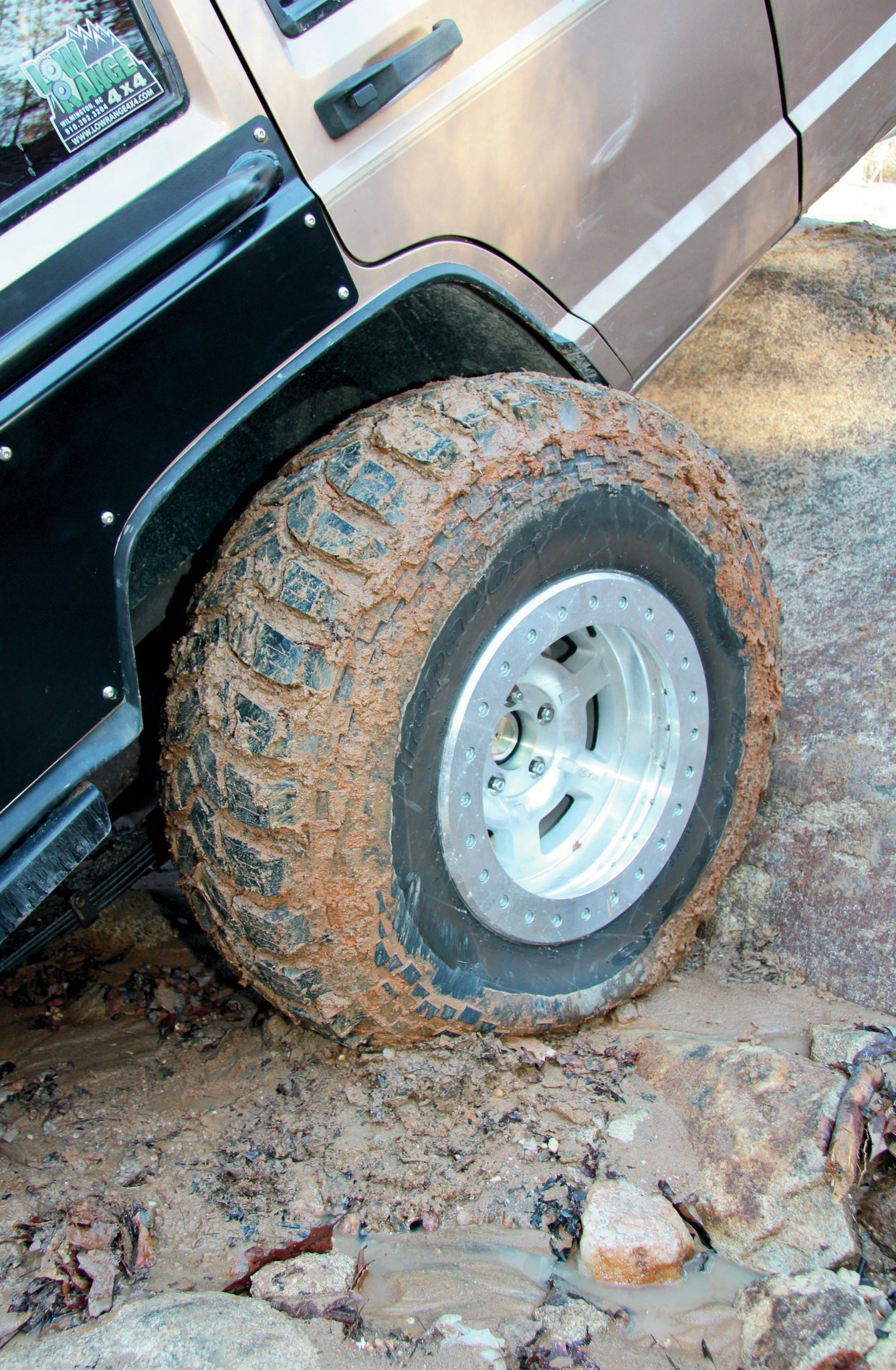 Before we could start playing in the dirt, we dropped the air pressure in our 37x12.50R17 Maxxis Trepador Radials. Since we are running ATX Chamber Pro II beadlocks, we were able to drop the air pressure to a more usable 7 psi in the front and 5 psi in the rear. The clay at Gulches is some of the slickest when it gets wet. Thankfully, the Trepadors didn’t leave us spinning in our tracks. We were amazed at how well they gripped and cleaned out. Look for a more detailed tire and wheel review in a future issue.
