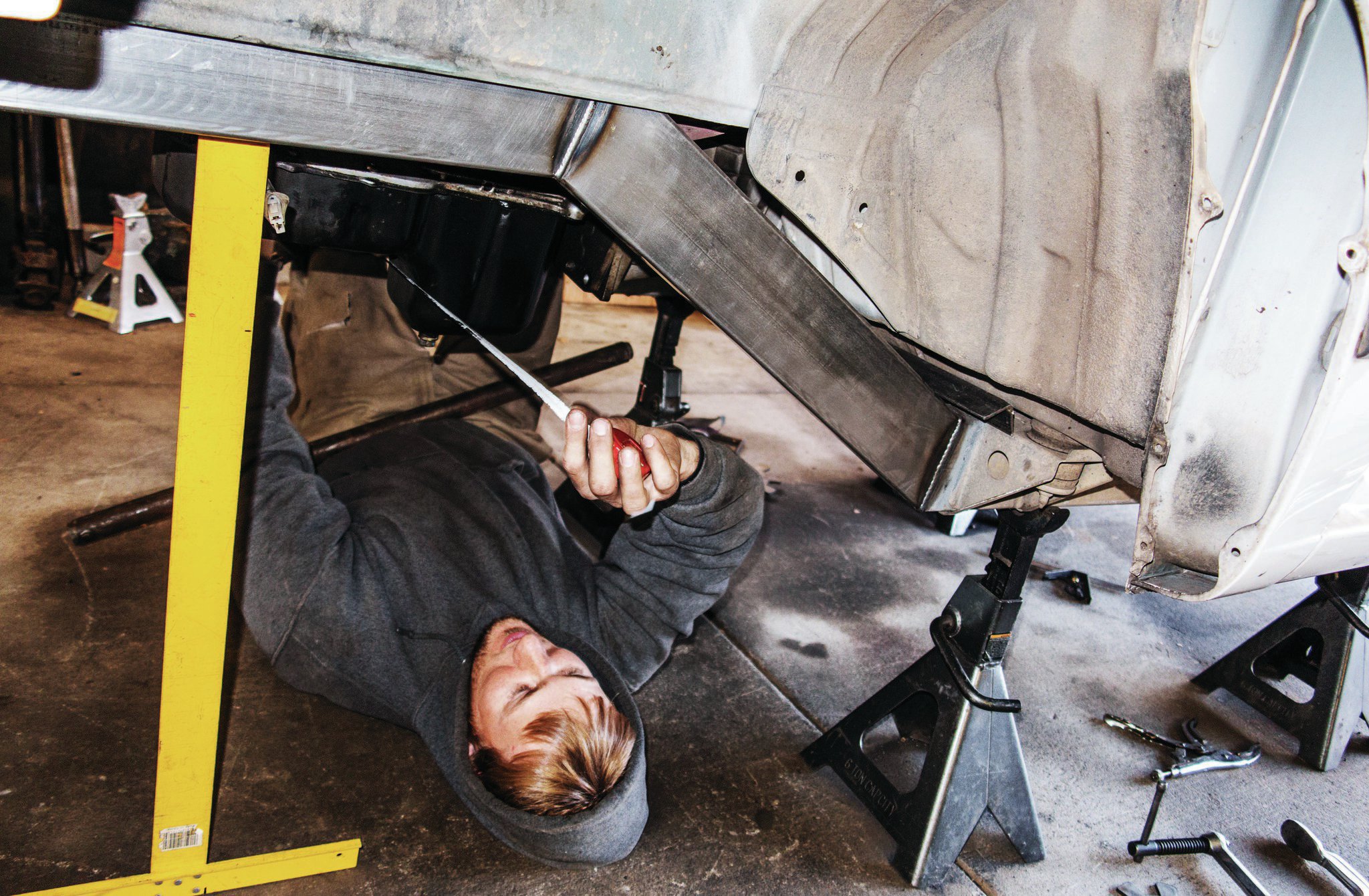 On the front of the Tracker, the new Diamond axle needed to be positioned far enough forward to clear the sump on the oil pan at full compression. While this had the added benefit of stretching the wheelbase and improving the approach angle, it made packaging the track bar and drag link more challenging.
