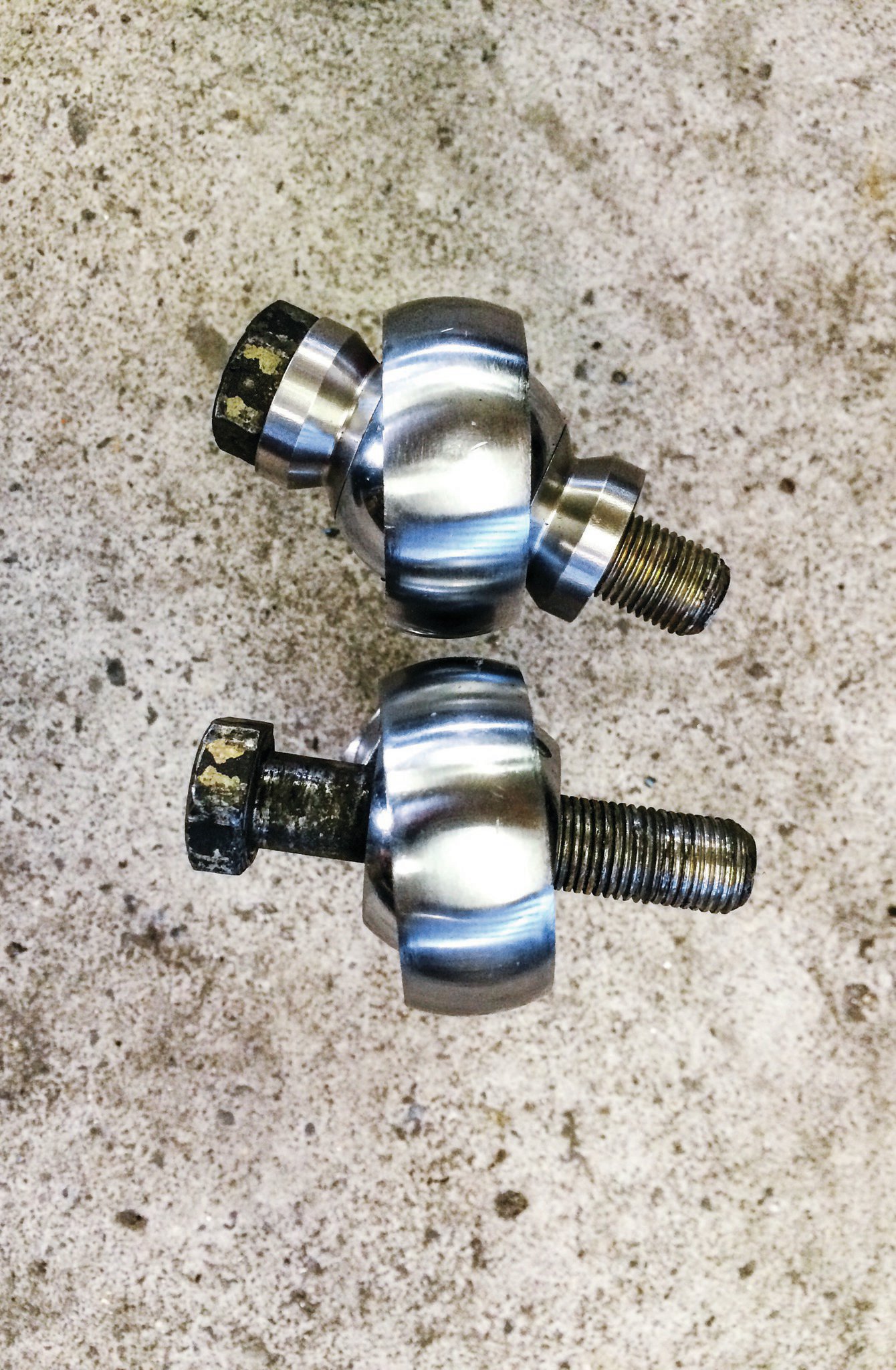 Misalignment spacers allow more angularity out of a rod end at the expense of the hardware size. We will be using misalignment spacers from Rod End Supply on our drag link, but suspension links will not require them due to the orientation of the rod ends.