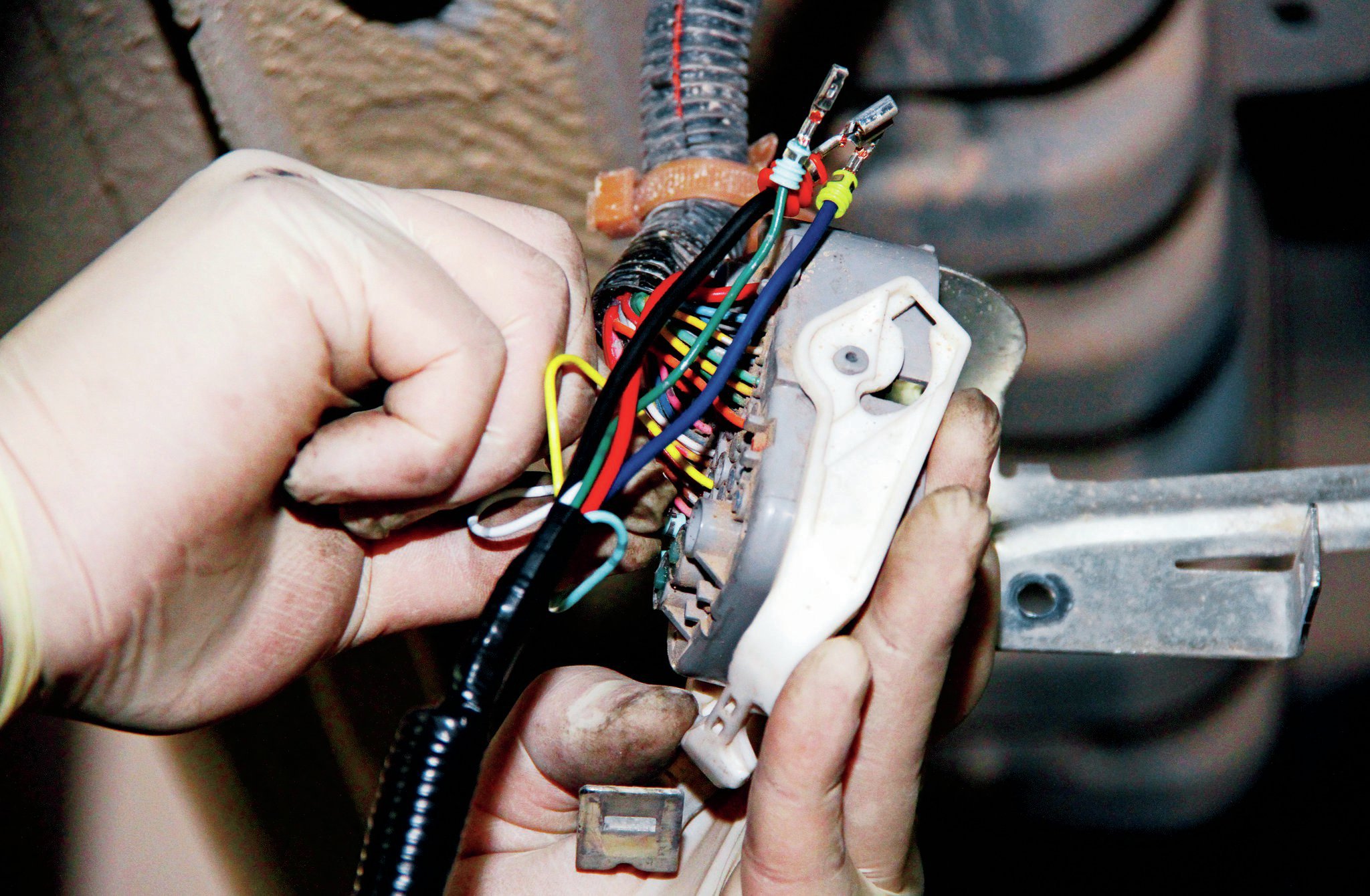Make sure you properly connect the wiring harness to your electrical system consulting the installation guide.
