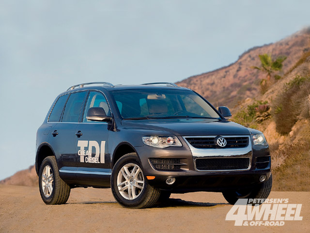 2009 Volkswagen Touareg V6 Tdi 4 Wheel Off Road Magazine 2009 Volkswagen Touareg V6 Tdi Go The Distance In Dirt