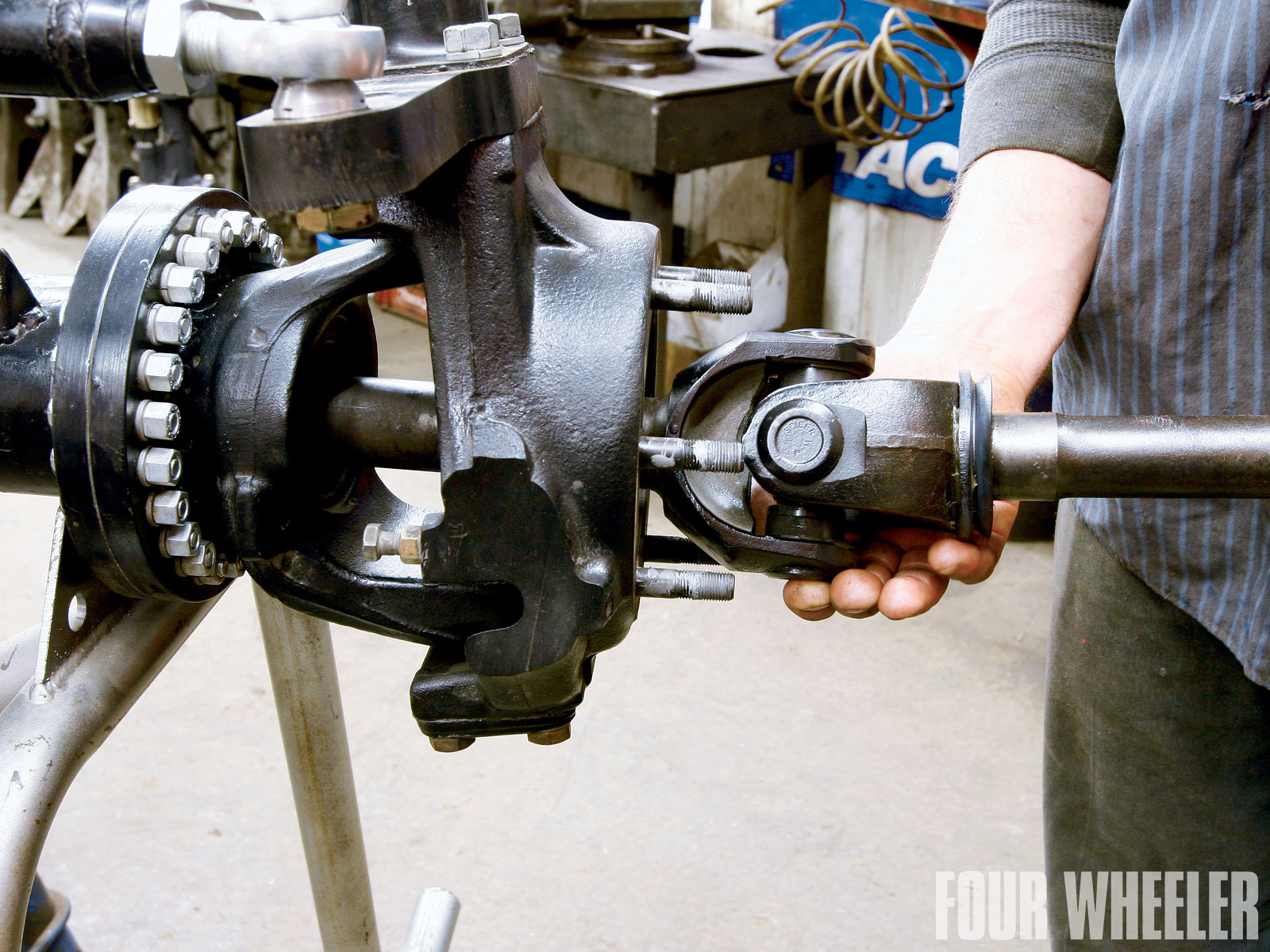 This custom axle was fitted with Yukon 4340 chrome-moly Dana 60 35-spline inner and outer axleshafts. It's worth noting that the Dana 80 has 4-inch-diameter axletubes. By comparison, the axletubes on a Dana 60 are a hair over 3 inches in diameter.