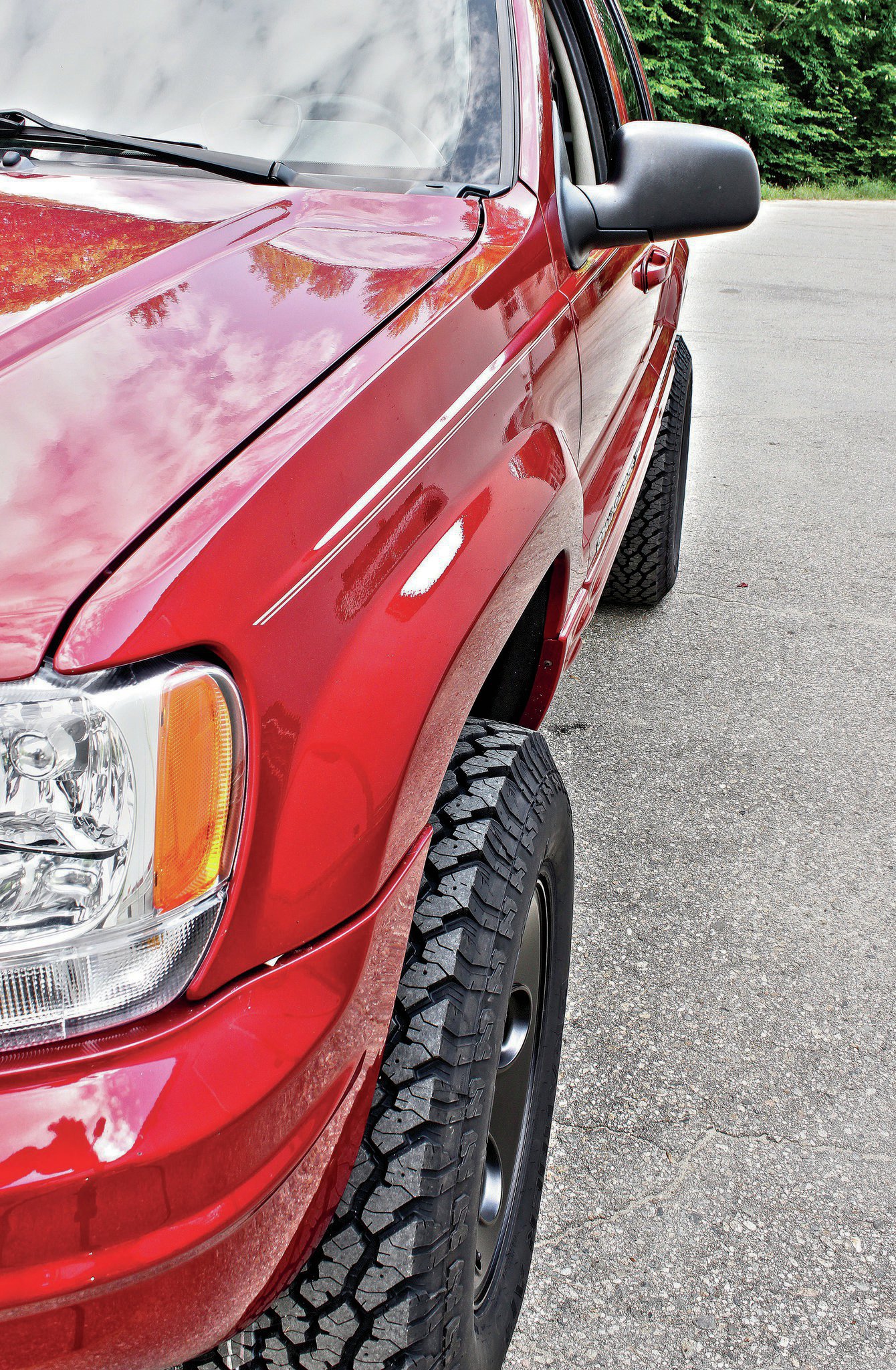 Not too much, not too little. The AEV and General wheel/tire combination provided exactly what we were looking for in wheel backspacing/width and tire diameter. The new combo just barely breaks fender coverage, which not only looks right but should also keep the local fuzz off our behinds. There may be room to squeeze a 285-section-width tire in here if that’s your plan, but be prepared to break out the fender-trimming tools.