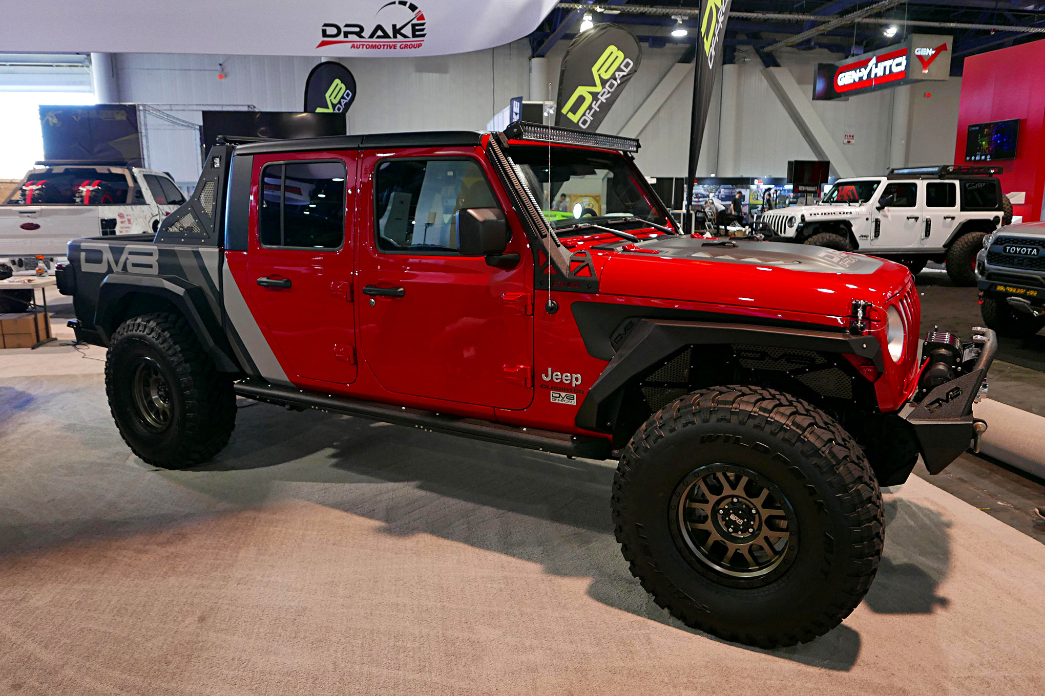 Jeep Gladiators Battle It Out at SEMA 2019